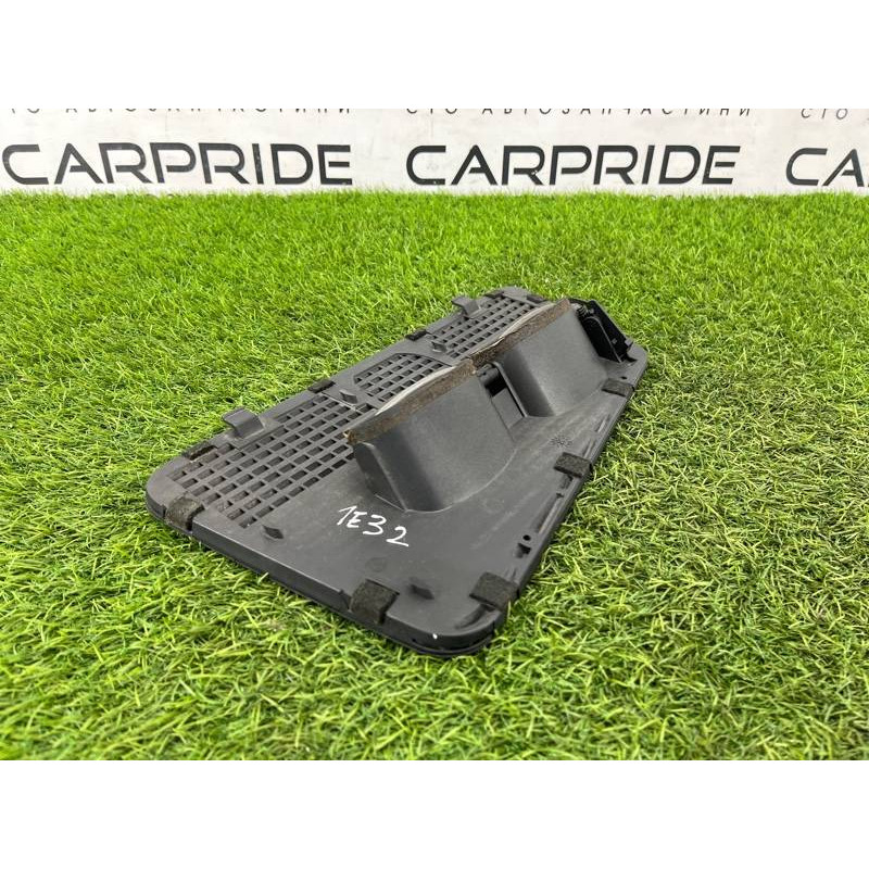 Воздуховод центральный (салон) BMW 7-series E32 1990 M70b50 64221379178