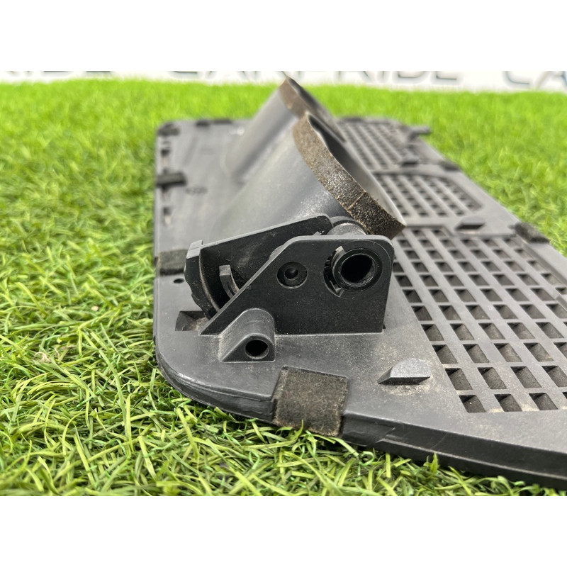 Воздуховод центральный (салон) BMW 7-series E32 1990 M70b50 64221379178