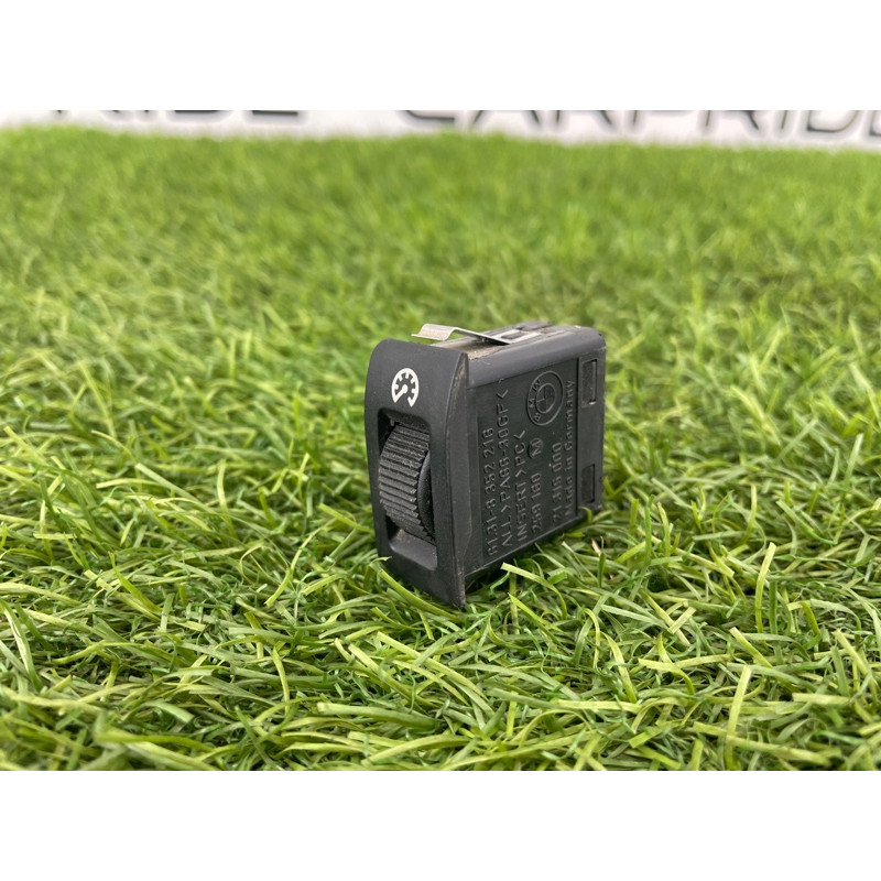 Кнопка освещения панели приборов (электрика / кнопки) BMW X5 E53 M57d30 61318352216