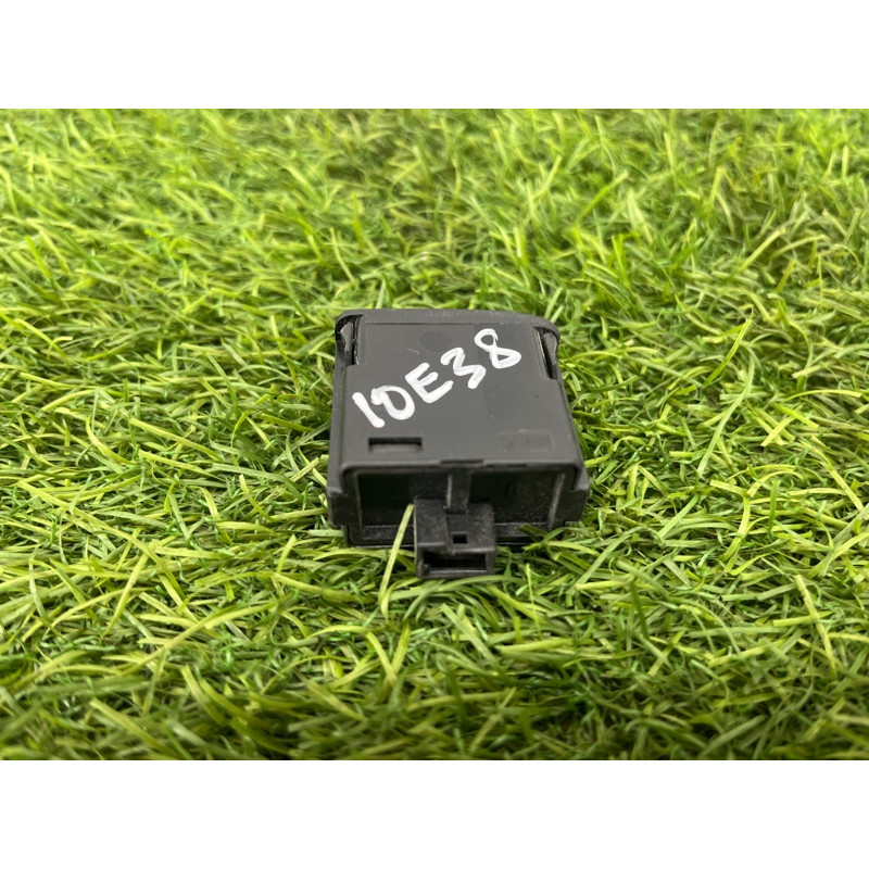 Кнопка корректора фар (электрика / кнопки) BMW 7-series E38 61318360843