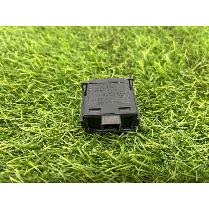 Кнопка корректора фар (электрика / кнопки) BMW 7-series E38 61318360843