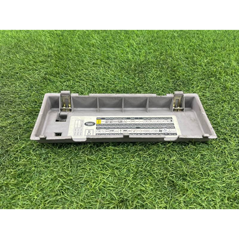 Крышка предохранителей (салон) LAND ROVER FREELANDER L314 1999 1.8B FCL100971LPR