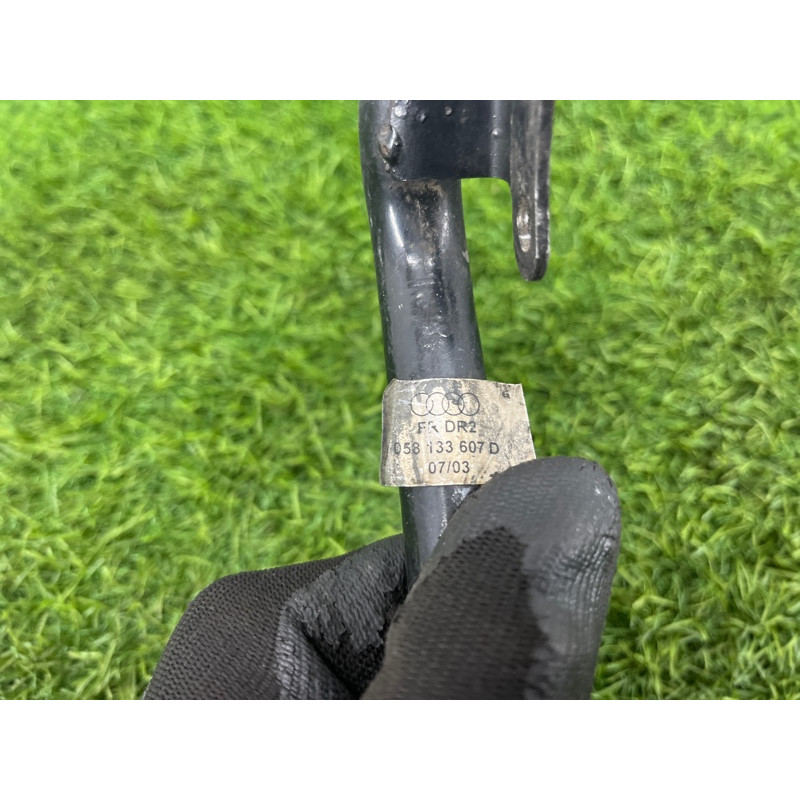 Трубка вентиляции (двигатель и элементы) AUDI A4 B6 2003 1.8 BFB 058133607D