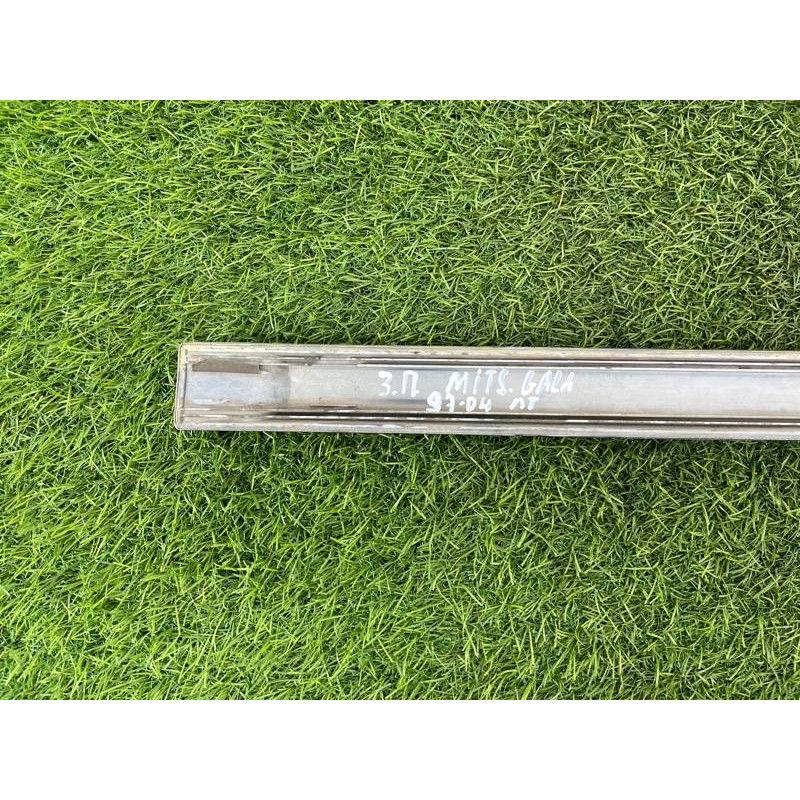 Молдинг двери внешний (кузов и элементы) Mitsubishi Galant 8 2.4GDI MR767440