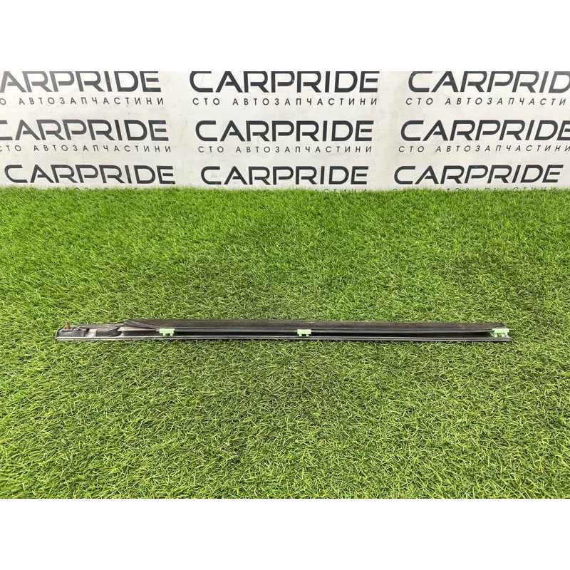 Молдинг стекла (кузов и элементы) KIA Sorento BL 2005 2.5 CRDI 832203E000