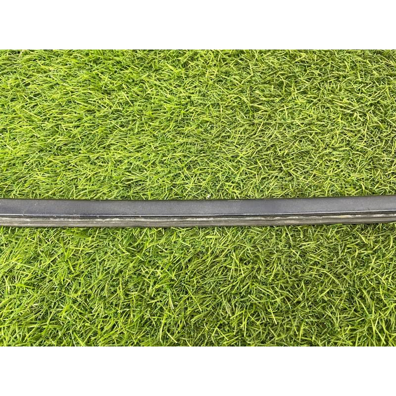 Молдинг скла (кузов і елементи) BMW 5-series E34 51212232448
