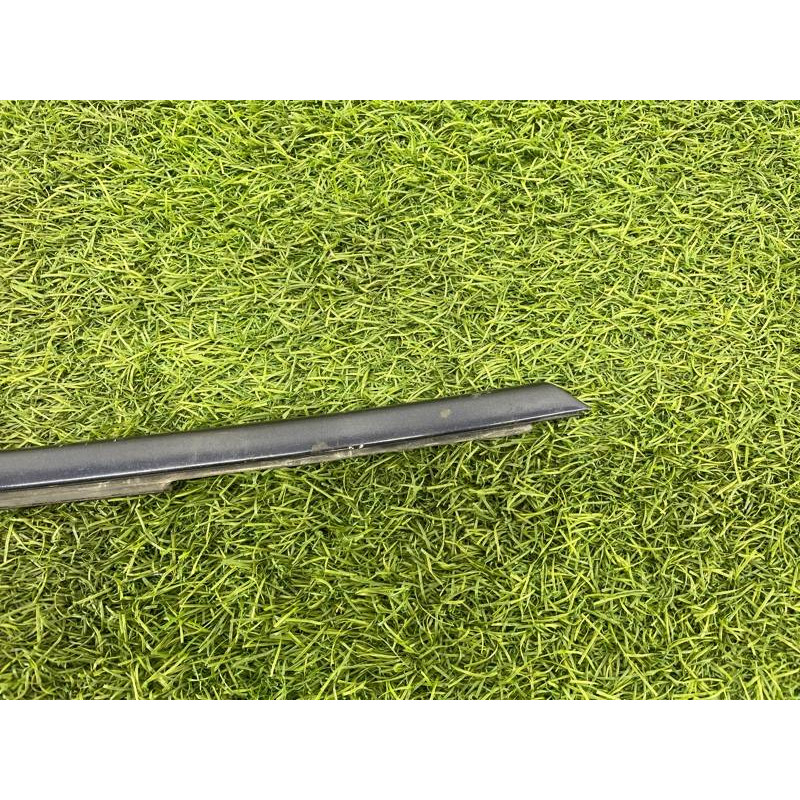 Молдинг скла (кузов і елементи) BMW 5-series E34 51212232448