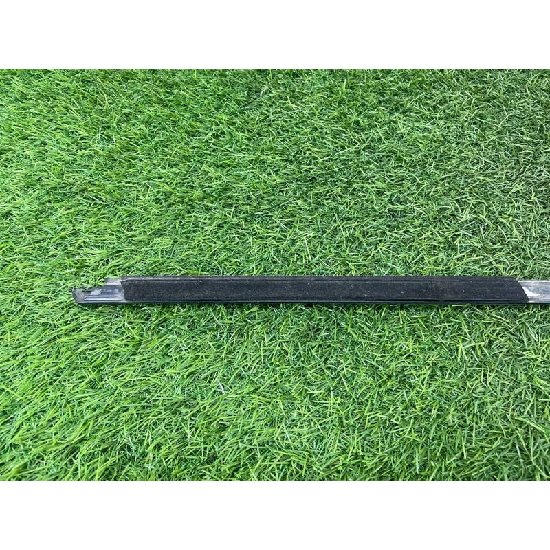 Молдинг скла (кузов і елементи) BMW 5-series E34 51228120640