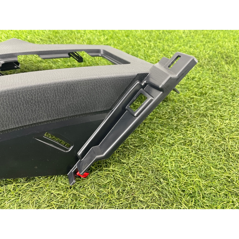 Накладка торпедо нижня (салон) Mitsubishi Outlander GM4W 2022 2.50 8002C739XA