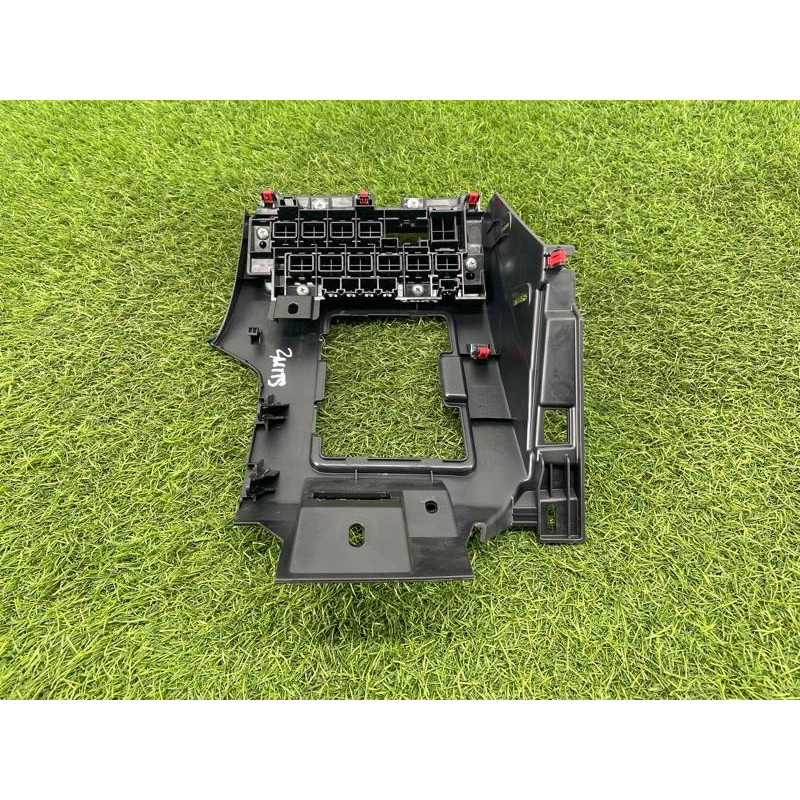 Накладка торпедо нижня (салон) Mitsubishi Outlander GM4W 2022 2.50 8002C739XA