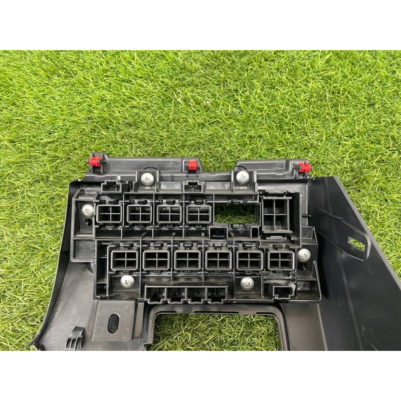 Накладка торпедо нижня (салон) Mitsubishi Outlander GM4W 2022 2.50 8002C739XA