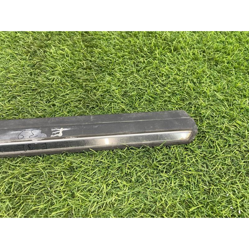 Молдинг двери внешний (кузов и элементы) BMW 7-series E32 51131908684