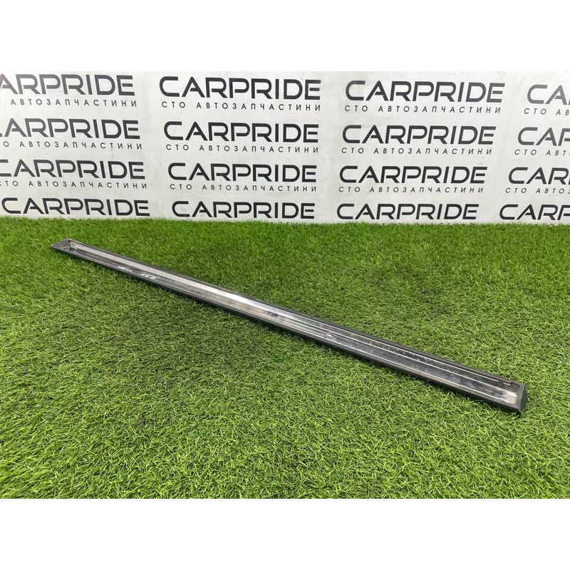 Молдинг двери внешний (кузов и элементы) BMW 7-series E32 51131908684