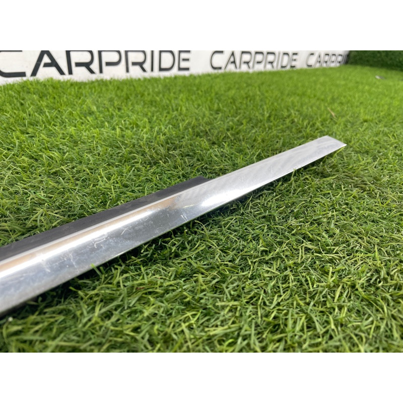 Молдинг стекла (кузов и элементы) BMW 3-series E30 M21d24 51211906252