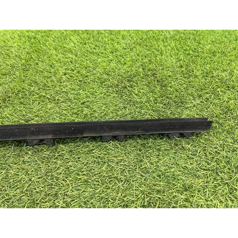 Молдинг стекла внутренний (наружные элементы кузова) BMW 5-series E39 2001 M57d30 51228185818