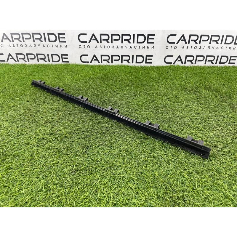 Молдинг стекла внутренний (наружные элементы кузова) BMW 5-series E34 1994 M43b18 51218102823