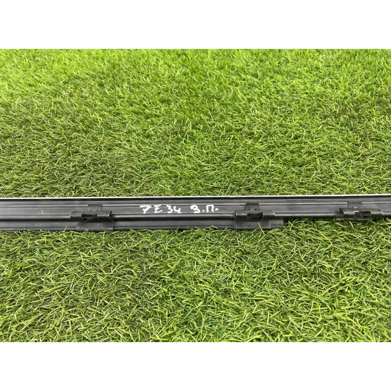 Молдинг стекла внутренний (наружные элементы кузова) BMW 5-series E34 1994 M43b18 51221944348