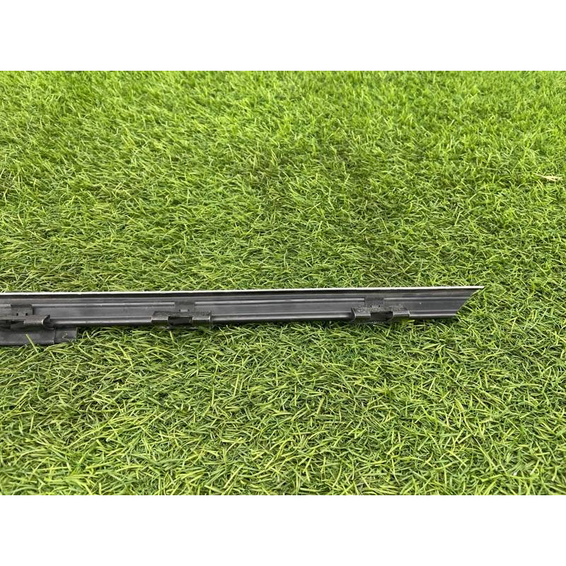 Молдинг стекла внутренний (наружные элементы кузова) BMW 5-series E34 1994 M43b18 51221944348