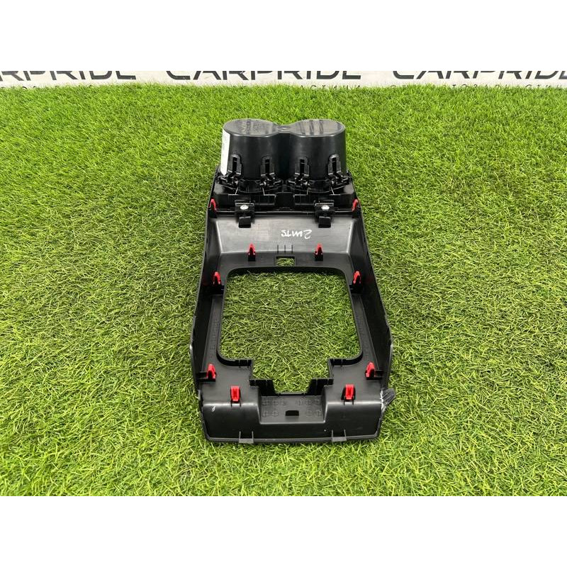 Накладка центральной консоли (салон) Mitsubishi Outlander GM4W 2022 2.50 8011c679zz