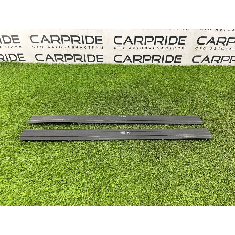 Накладка на порог (кузов и элементы) BMW 3-series E30 M21d24 51471904641