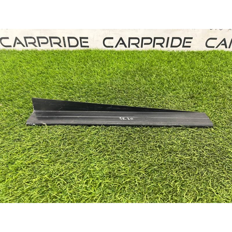 Накладка на порог (кузов и элементы) BMW 3-series E30 M21d24 51471904646