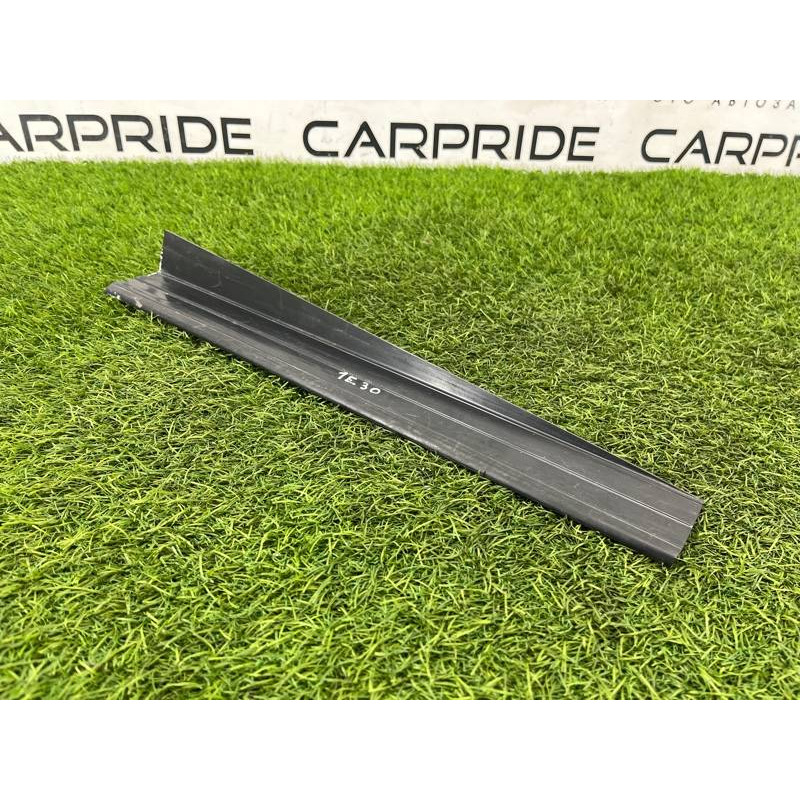 Накладка на порог (кузов и элементы) BMW 3-series E30 M21d24 51471904646