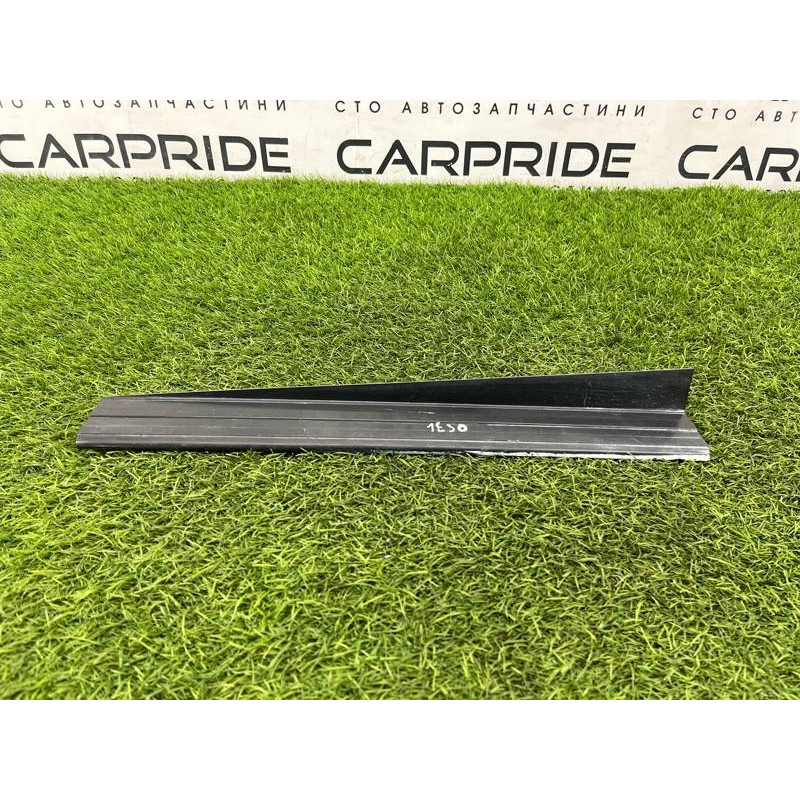 Накладка на порог (кузов и элементы) BMW 3-series E30 M21d24 51471904645