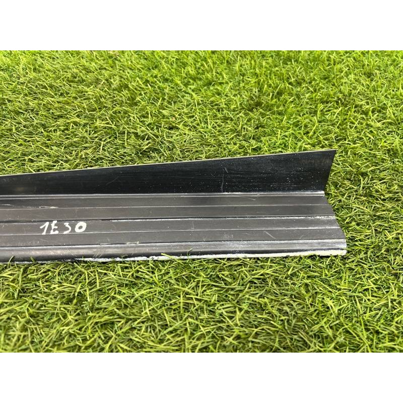 Накладка на порог (кузов и элементы) BMW 3-series E30 M21d24 51471904645