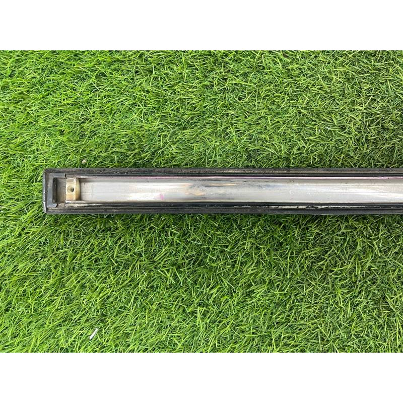 Молдинг двери внешний (кузов и элементы) BMW 3-series E30 M21d24 51131962462