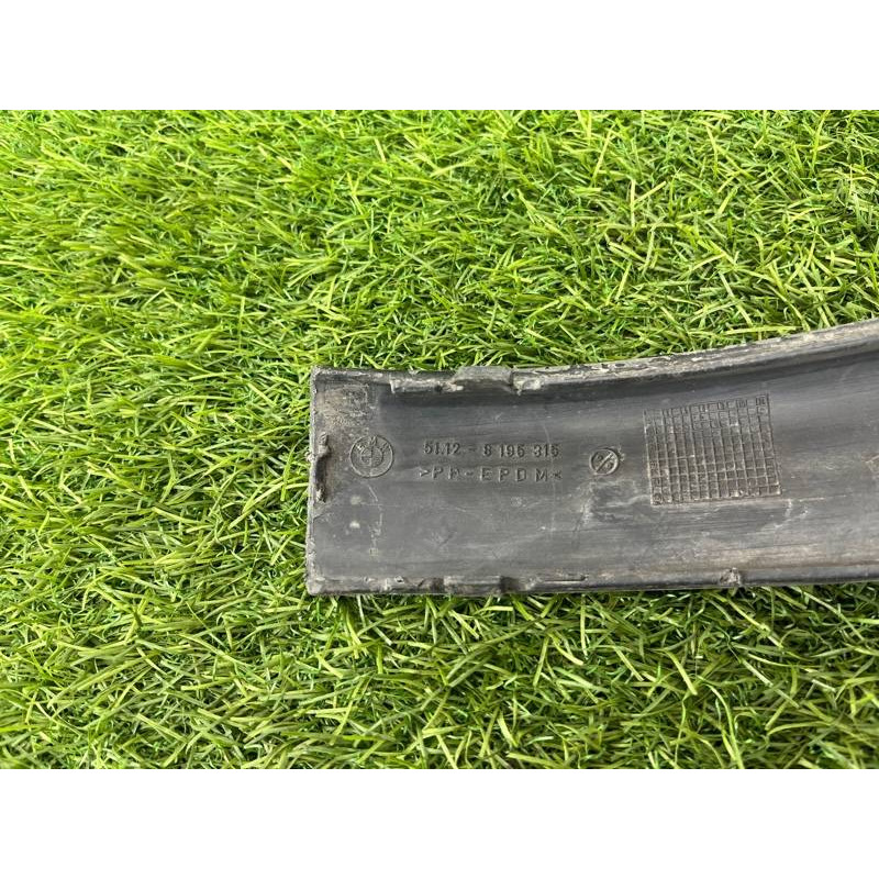 Молдинг бампера (кузов и элементы) BMW 3-series E46 51128195315