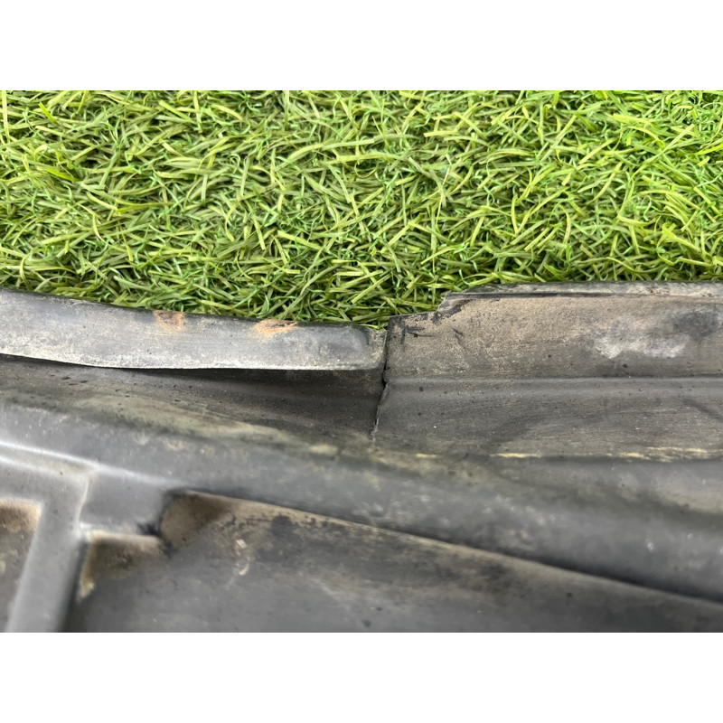 Крышка корпуса печки (отопление и кондиционирование) BMW 5-series E34 64118390083