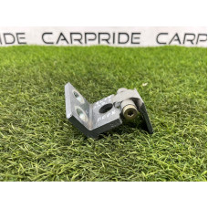 Петля двери