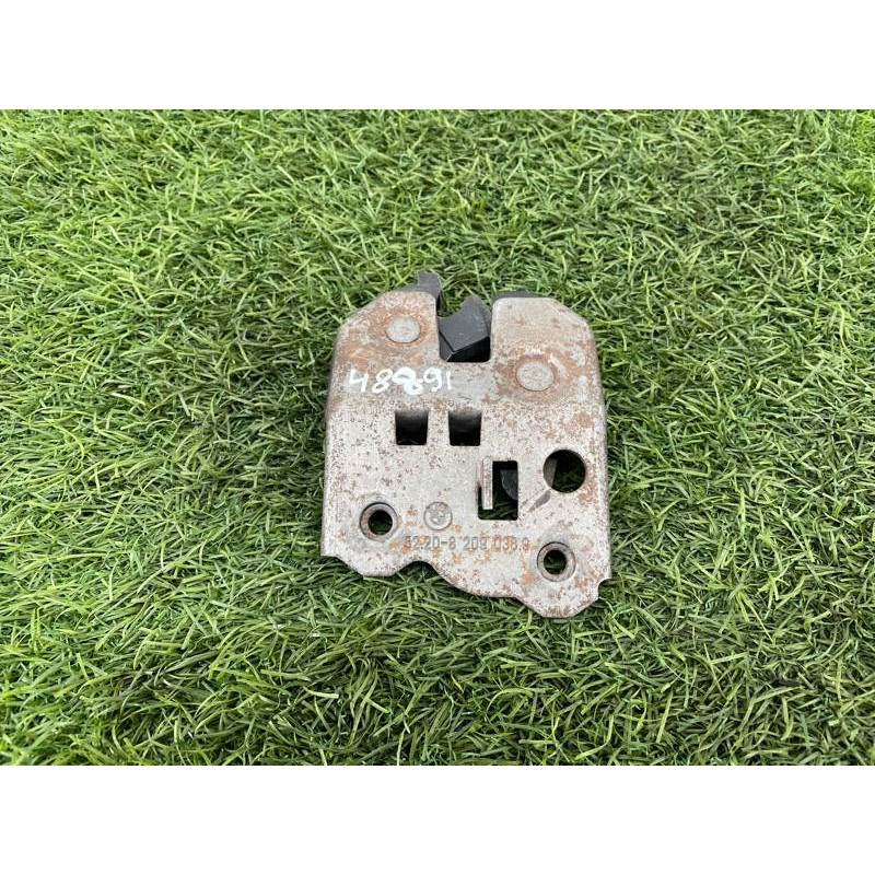 Замок сиденья (салон) BMW 3-series E46 52208209036