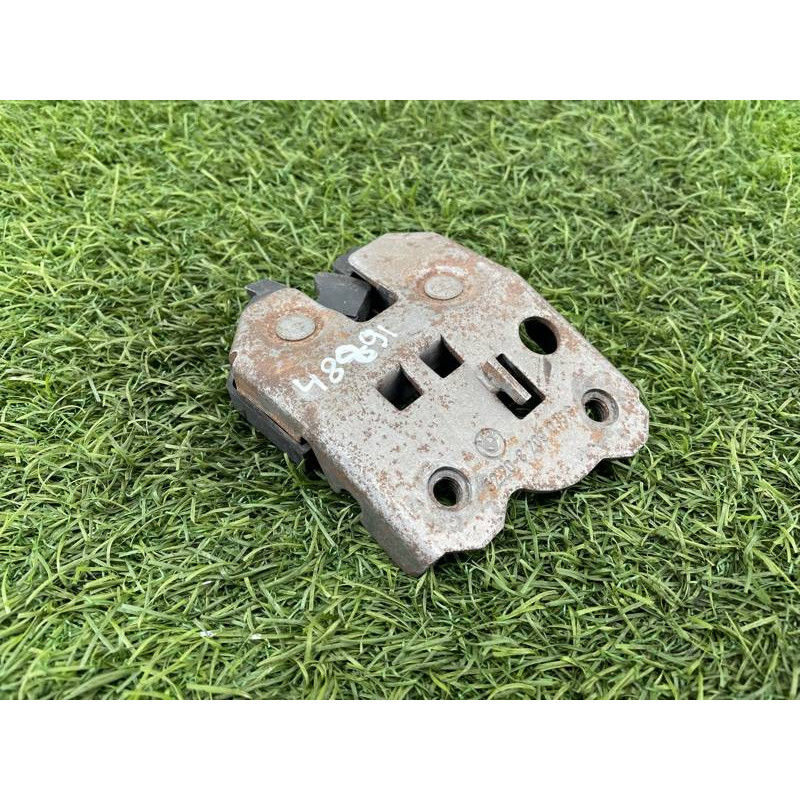 Замок сиденья (салон) BMW 3-series E46 52208209036