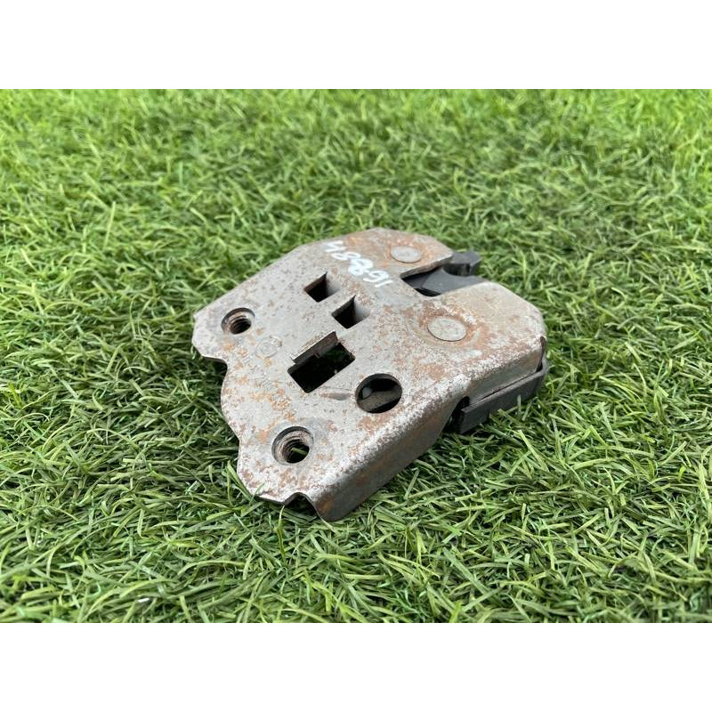 Замок сиденья (салон) BMW 3-series E46 52208209036