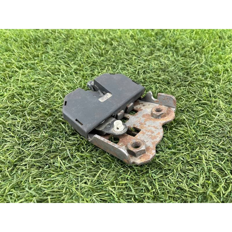 Замок сиденья (салон) BMW 3-series E46 52208209036