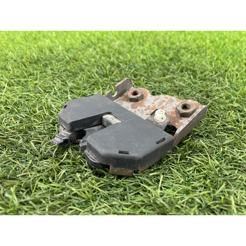 Замок сиденья (салон) BMW 3-series E46 52208209036