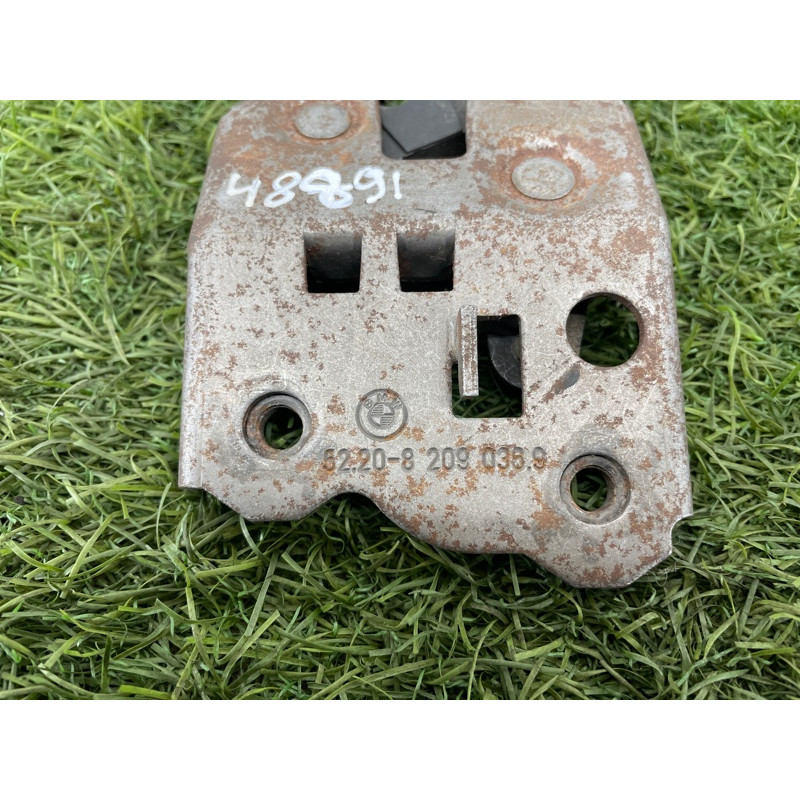 Замок сиденья (салон) BMW 3-series E46 52208209036