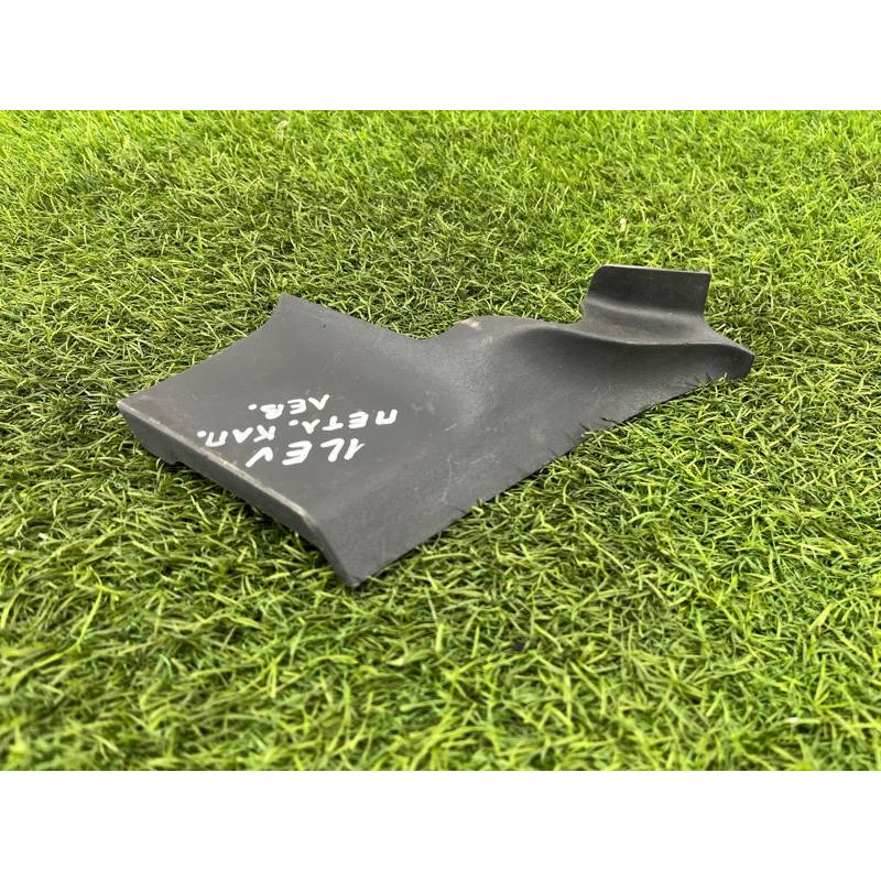 Накладка петли капота (кузов и элементы) PEUGEOT 607 1 2002 3.0i V6 790896