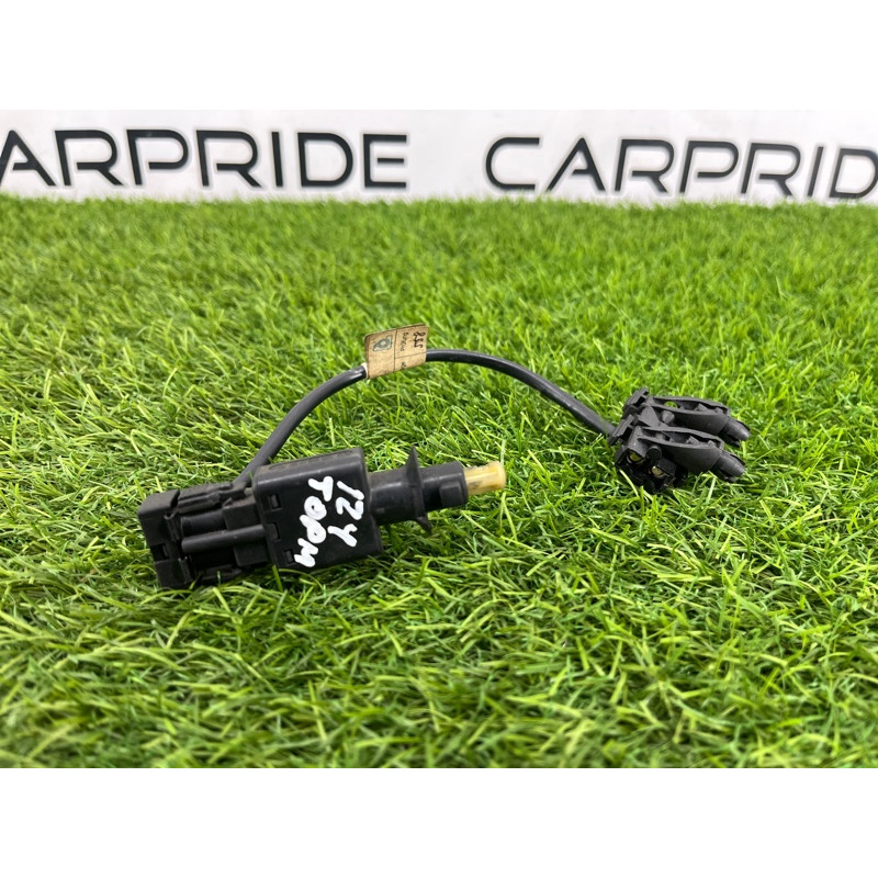 Концевик педали тормоза (электрика / датчики) Mercedes-Benz E-class W124 1990 3.2 A0005457709