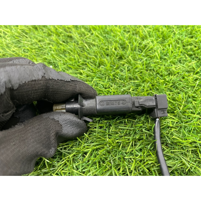 Концевик педали тормоза (электрика / датчики) Mercedes-Benz E-class W124 1990 3.2 A0005457709