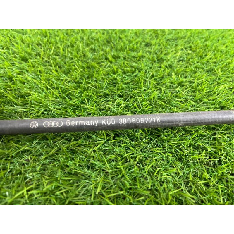 Трос стояночного тормоза (тормозная система) Volkswagen Passat B5 2003 2.5 AKN 3b0609721k