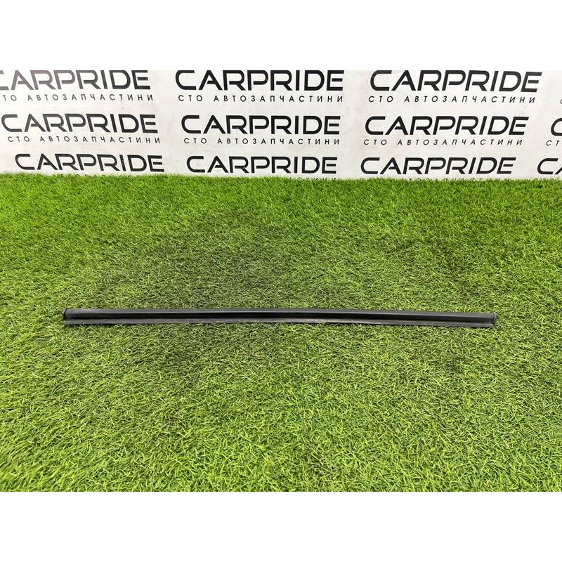 Молдинг стекла (кузов и элементы) BMW 7-series E32 1990 M70b50 51221969352