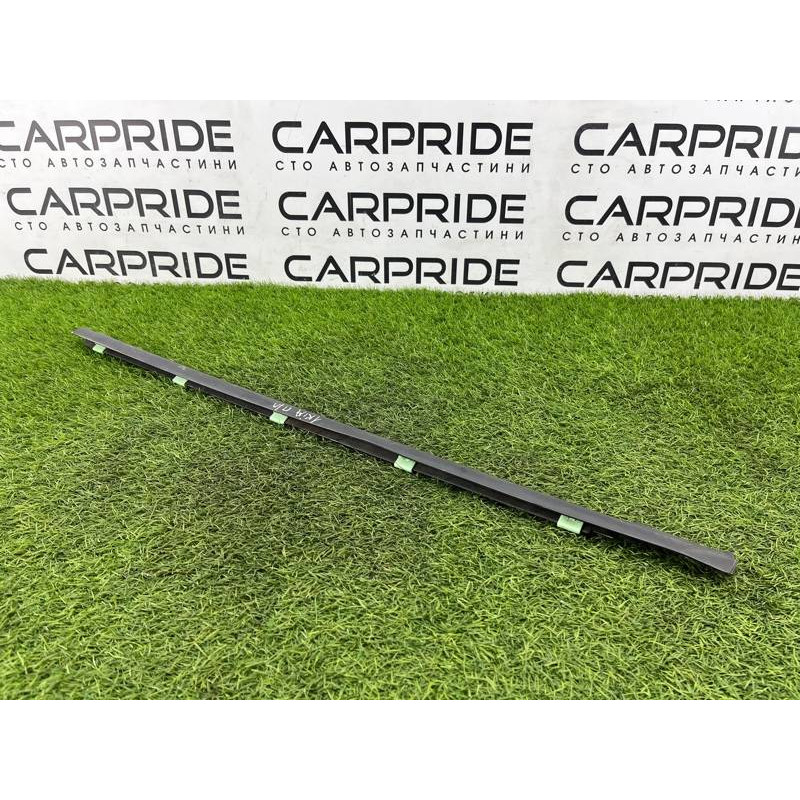 Молдинг стекла (кузов и элементы) KIA Sorento BL 2005 2.5 CRDI 822103E001