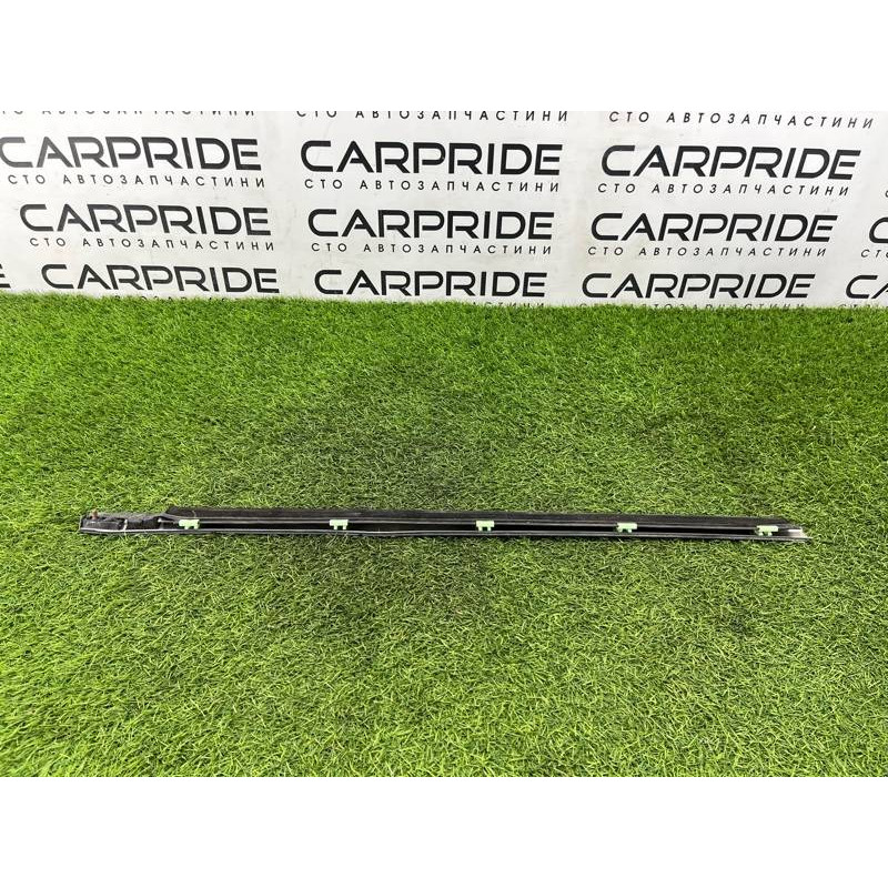 Молдинг стекла (кузов и элементы) KIA Sorento BL 2005 2.5 CRDI 822103E001