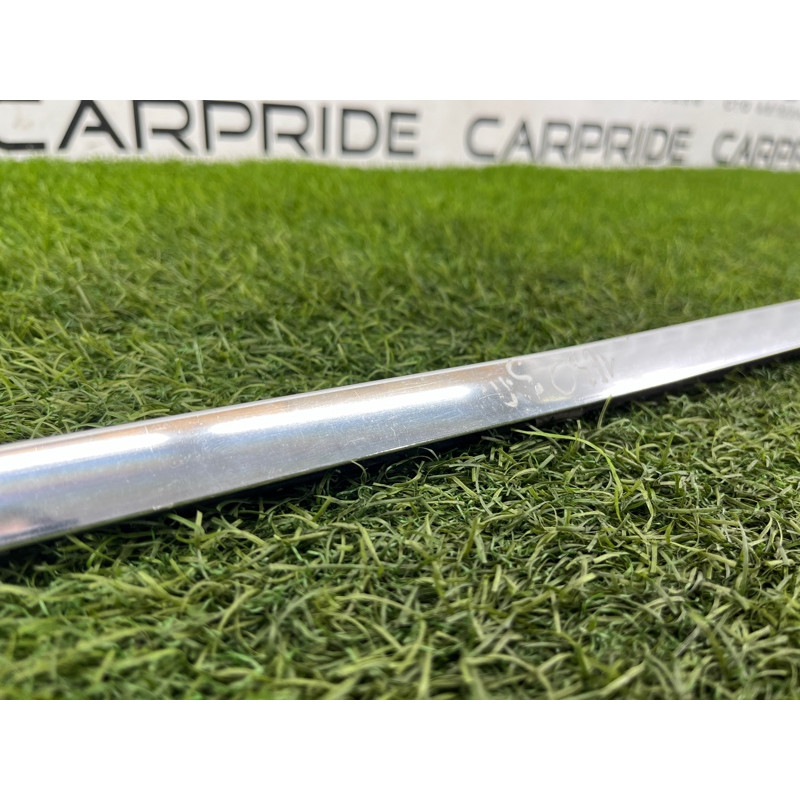 Молдинг стекла (кузов и элементы) BMW 3-series E30 M21d24 51221906254