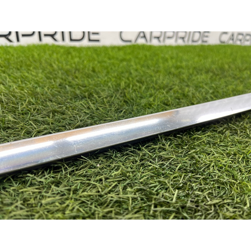 Молдинг стекла (кузов и элементы) BMW 3-series E30 M21d24 51221906254