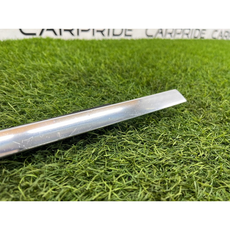 Молдинг стекла (кузов и элементы) BMW 3-series E30 M21d24 51221906254