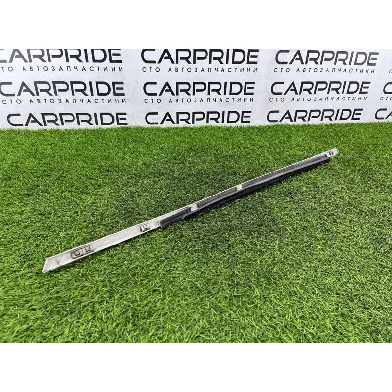 Молдинг стекла (кузов и элементы) BMW 3-series E30 M21d24 51221906254