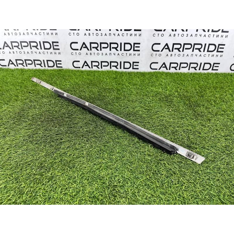 Молдинг стекла (кузов и элементы) BMW 3-series E30 M21d24 51221906254